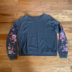 Cropped Crewneck Sweatshirt (Cute!!)